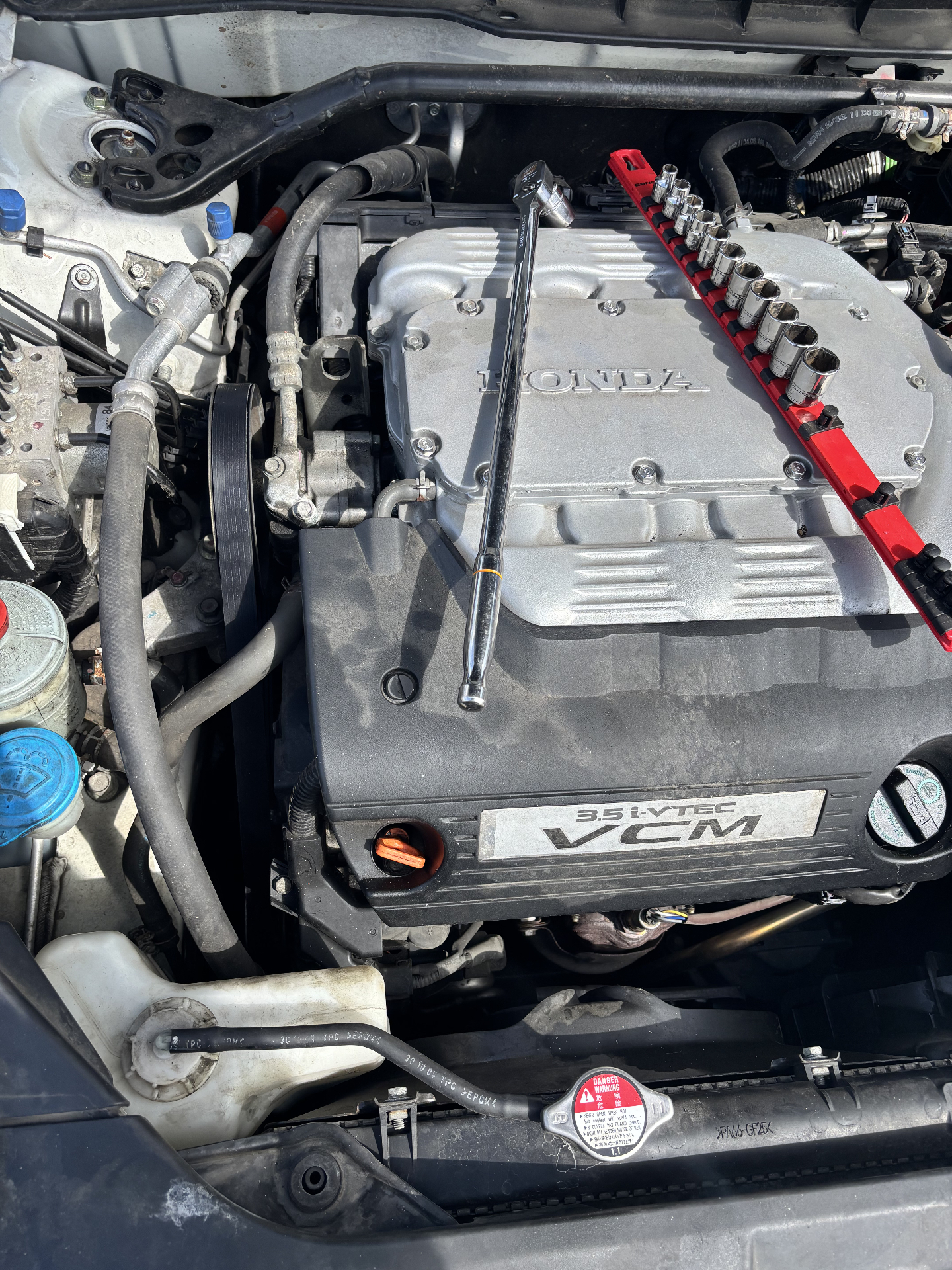Honda 3.5L i-VTEC VCM engine service in progress
